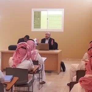 مركز التوجيه والإرشاد الطلابي يقدم برنامجاً إرشادياً في كلية الغاط