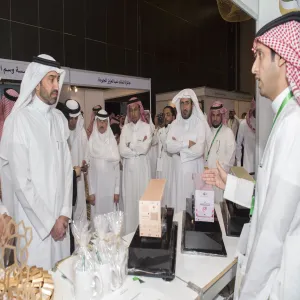 الجامعة تشارك في المعرض المصاحب لملتقى المسؤولية الاجتماعية