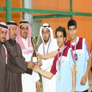 كلية التربية بالزلفي تحقق كأس دوري مجمع كليات الزلفي