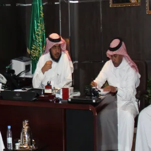 عميد كلية العلوم والدراسات الإنسانية بحوطة سدير يعقد لقاء مفتوحا مع معيدي ومحاضري الكلية