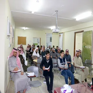 مركز التوجيه والإرشاد الطلابي ينظم محاضرات توجيهية وإرشادية