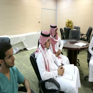 عمادة شؤون الطلاب تدرب طلبة الجامعة على آلية البحث العلمي