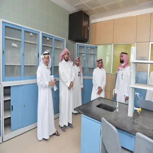 وكيل الجامعة يتابع أعمال النقل إلى المبنى الجديد لكليتي الطب والعلوم الطبية التطبيقية