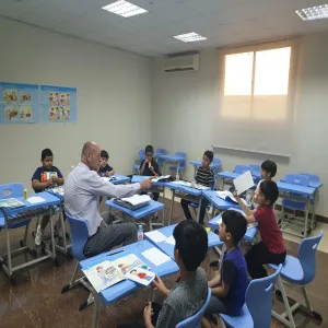 انطلاق برنامج تعليم اللغة الإنجليزية للأطفال