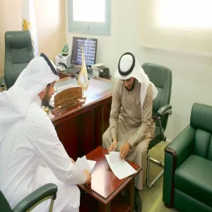 عمادة شؤون الطلاب توقِّعُ عقداً لتشغيل مكائن البيع الذاتي