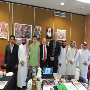 مشاركة المبتعثين السعوديين في المهرجان الدولي في أمريكا