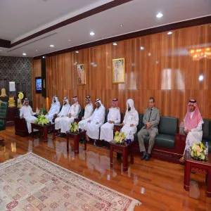 وفدٌ من كلية العلوم والدراسات الإنسانية برماح يزور معالي مدير الجامعة لتهنئته بالثقة الملكية