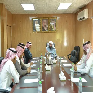 وكيل الجامعة يتابع أعمال أتمتة إجراءات طلبات المواد والتوريدات