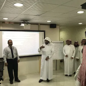 وكيل الجامعة يطلع على سير البرامج التدريبية