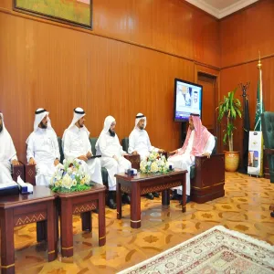 معالي مدير الجامعة يلتقي وفدَ ممثلي شهادة كامبردج لتقنية المعلومات