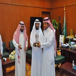 معالي مدير الجامعة يستقبل أبطال منتخب الجامعة لكرة الطاولة