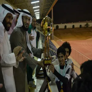 عمادة شؤون الطلاب تختتم بطولة دوري الجامعة لكرة القدم للعام الجامعي 1433/1434هـ
