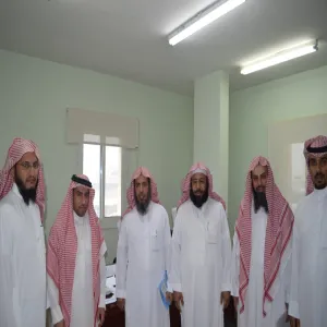 المجلسُ العلمي بالجامعة يستقبلُ وفدَ كلية العلوم والدراسات الإنسانية برماح