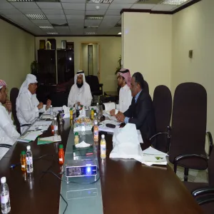 اللجنة الإشرافية للمشروع التطويري لتأهيل الجامعة للاعتماد الأكاديمي تواصل اجتماعاتها