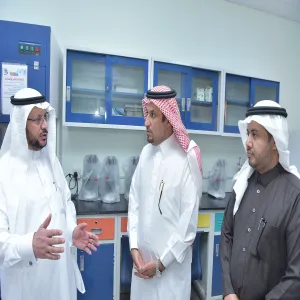 مركز وعيادات طب الأسنان الجامعي التعليمي