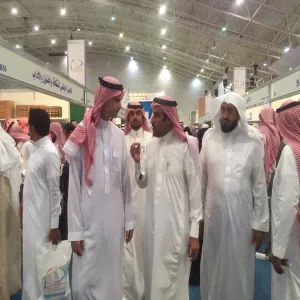 معالي مدير الجامعة يزور جناح الجامعة في معرض الرياض الدولي للكتاب