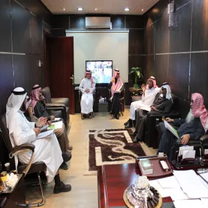 انعقاد الجلسة الأولى للمجلس الاستشاري لكلية العلوم والدراسات الإنسانية بحوطة سدير