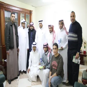 عميد كلية الهندسة يلتقي طلاب الكلية المشاركين في فعاليات الملتقى التحضيري للمؤتمر العلمي الرابع