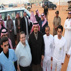 المشرف العام على اللجان المنظمة لمهرجان جائزة الملك عبدالعزيز يقوم بزيارة تفقديه للعيادات الطبية المتنقلة للجامعة