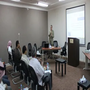 استخدام قواعد المعلومات الإلكترونية والمكتبة الرقمية السعودية بكلية العلوم والدراسات الإنسانية بحوطة سدير