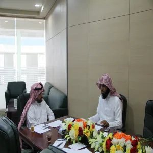 عمادة خدمة المجتمع بالتعاون مع مركز سعداء للتنمية الأسرية يقدمان نادي سعداء لفتيات المجتمع