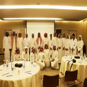معالي مدير الجامعة يلتقي بالطلاب المشاركين في المؤتمر العلمي الخامس