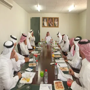 برئاسة وكيل الجامعة للدراسات العليا والبحث العلمي لجنة الدراسات العليا تعقد الاجتماع الأول