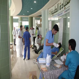الخدمات الطبية تنظم حملة للتبرع بالدم أسبوعياً داخل الجامعة