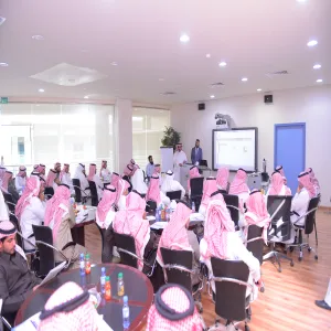 الإدارة العامة للمتابعة تقيم ورشة عمل لمدراء الإدارات حول برنامج الحضور والانصراف الإلكتروني (البصمة)