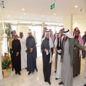 مدير الجامعة يزور المرصد الفلكي وكلية العلوم والدراسات الإنسانية بحوطة سدير