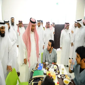 معالي مدير الجامعة يتفقد الخدمات التي تقدمها مطاعم الجامعة