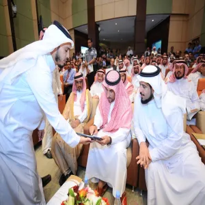 معالي مدير الجامعة يرعى حفل السنة التحضيرية لكليتي الطب البشري و طب الأسنان ويدشن منهج كلية طب الأسنان