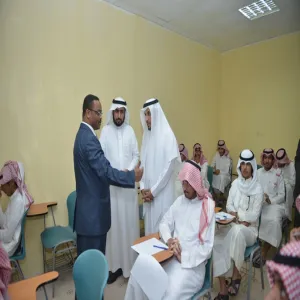 معالي مدير الجامعة يقوم بزيارة تفقدية لكلية العلوم والدراسات الإنسانية برماح