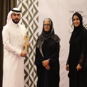جمعية زهرة تكرم الجامعة على جهودها في حملة الكشف عن سرطان الثدي