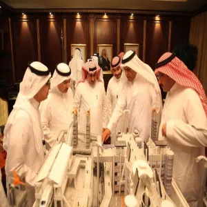 الجامعة تقدم ابتكار مشروع نظام استخدام الطاقة المتجددة لحركة الحجاج أثناء رمي الجمرات والطاقة الشمسية وطاقة الرياح في توفير الكهرباء بمنشأة الجمرات