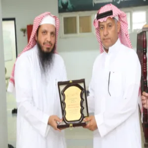 كلية العلوم الطبية التطبيقية تقيم فعالية عن مشاكل العمود الفقري والجلوس السليم
