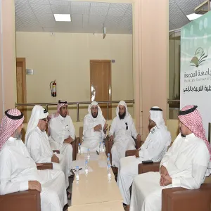 وكيل الجامعة يتفقد مرافق أقسام الطالبات بكليات الزلفي