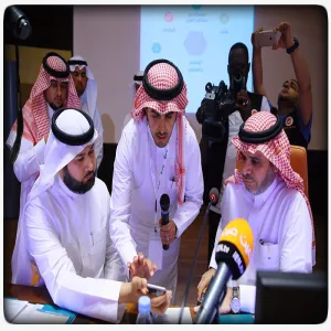 الجامعة تفعل مركز رعاية المستفيدين وتسهل  طريقة تلقي استفساراتهم