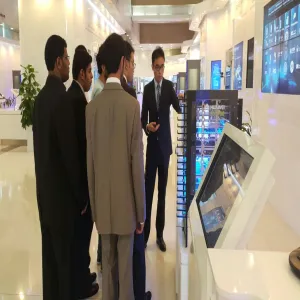 طلاب كلية علوم الحاسب يتلقون تدريبا في الصين لأحدث التقنيات والمستجدات في مجال الشبكات والاتصالات