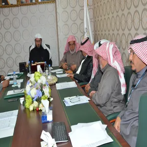 اللجنة التحضيرية لمشروعات الجامعة الانشائية تتابع اجتماعاتها الدورية