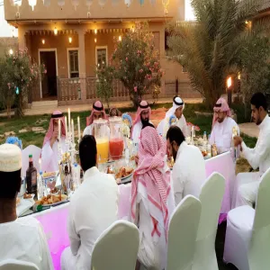 عمادة خدمة المجتمع والتعليم المستمر تقيم إفطاراً رمضانياً لمنسوبيها