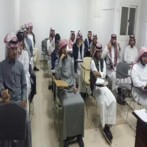 دورة (كيفية كتابة السيرة الذاتية) لوكالة شؤون الطلاب في كلية التربية بالمجمعة