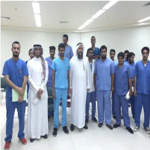 لقاء عميد كلية العلوم الطبية التطبيقية مع طلاب قسم المختبرات الطبية بالزلفي