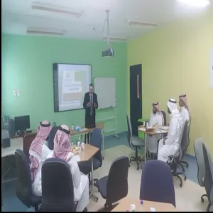 كلية التربية بالمجمعة تقيم دورة تدريبية لمشرفي ومعلمي برامج الموهوبين بمحافظة المجمعة