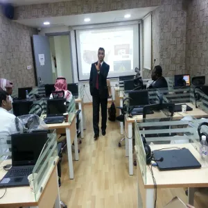 ورشة عمل لقسم اللغة الإنجليزية في كلية التربية بالمجمعة.